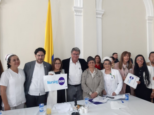 Los senadores Iván Cepeda y Wilson Arias participaron en la campaña NURSING NOW.